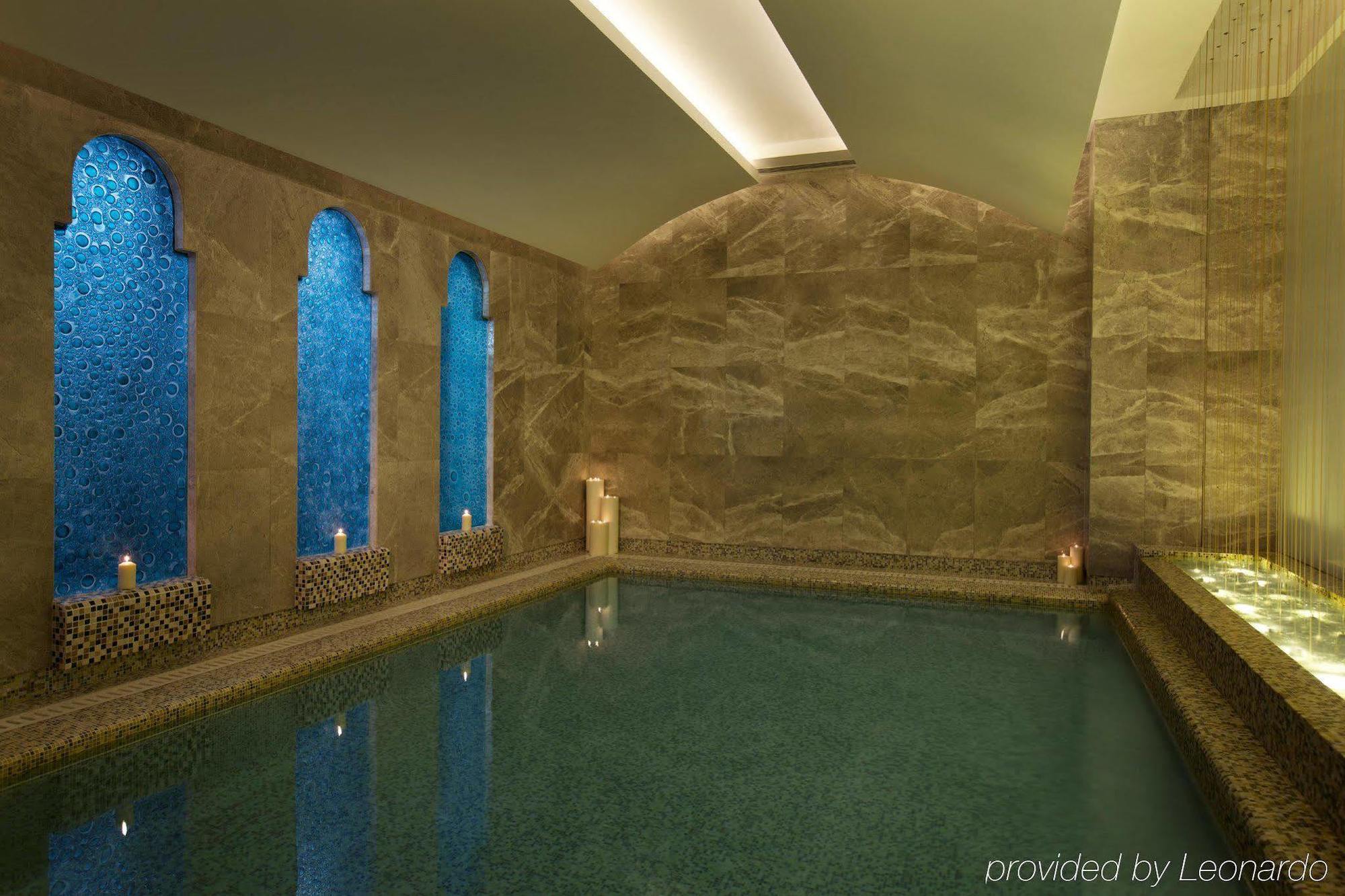 אבו דאבי Millennium Al Rawdah Hotel מראה חיצוני תמונה The spa at the Four Seasons Hotel
